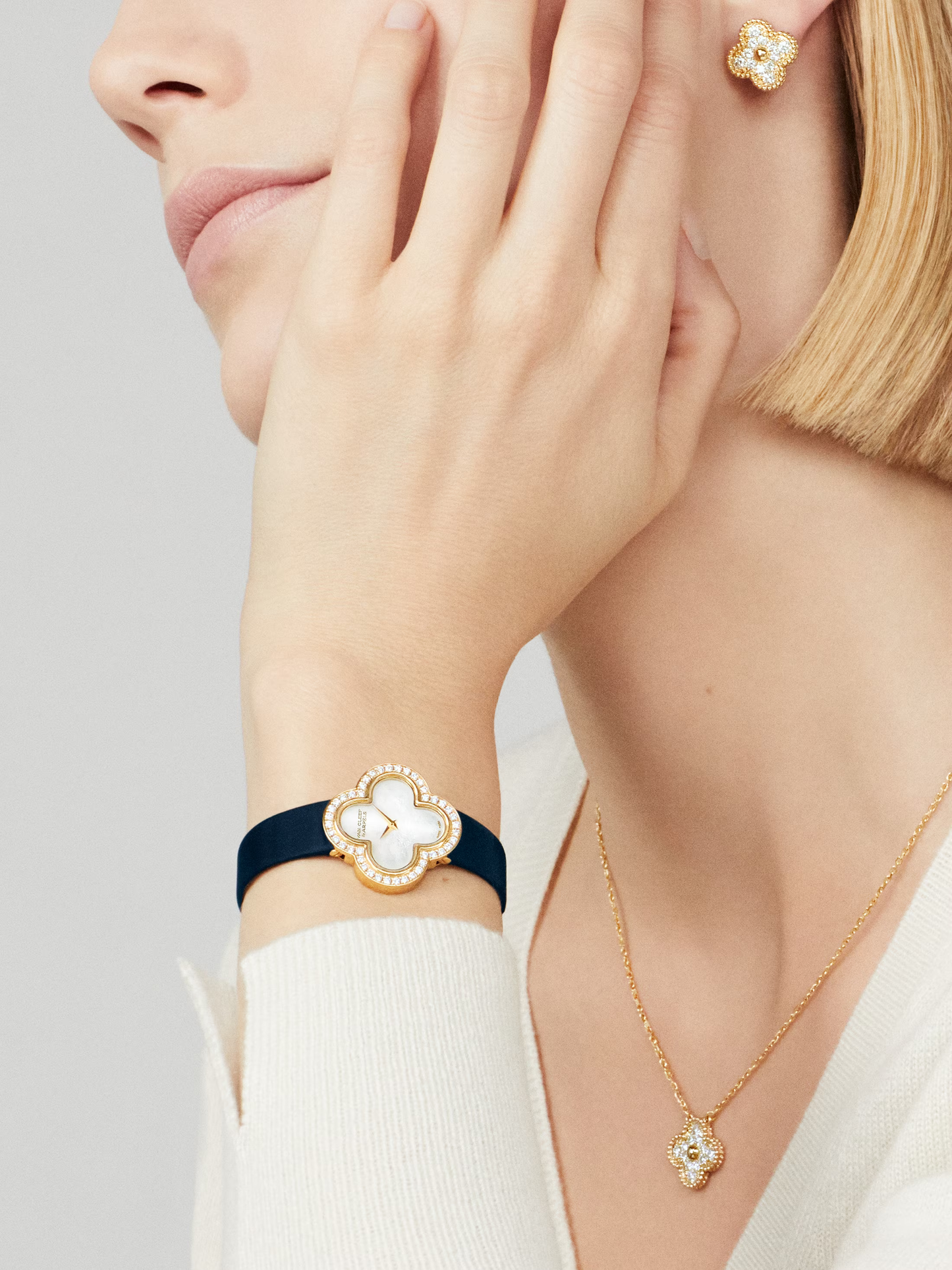 CLOVER | Gold Chain Prestige